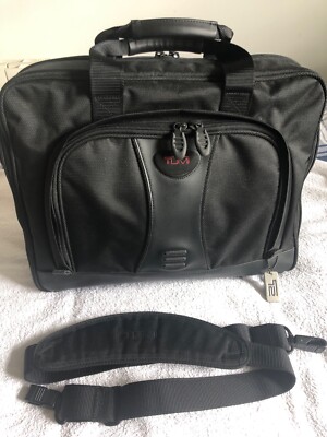 Tumi erweiterbarer Organizer und gepolsterte Laptop-Aktentasche