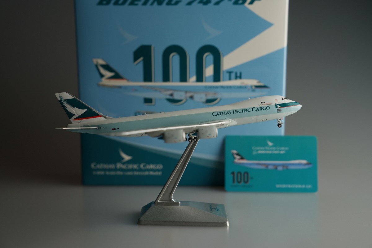 1:400 YY Wings CATHAY PACIFIC CARGO BOEING B747-8F Aircraft