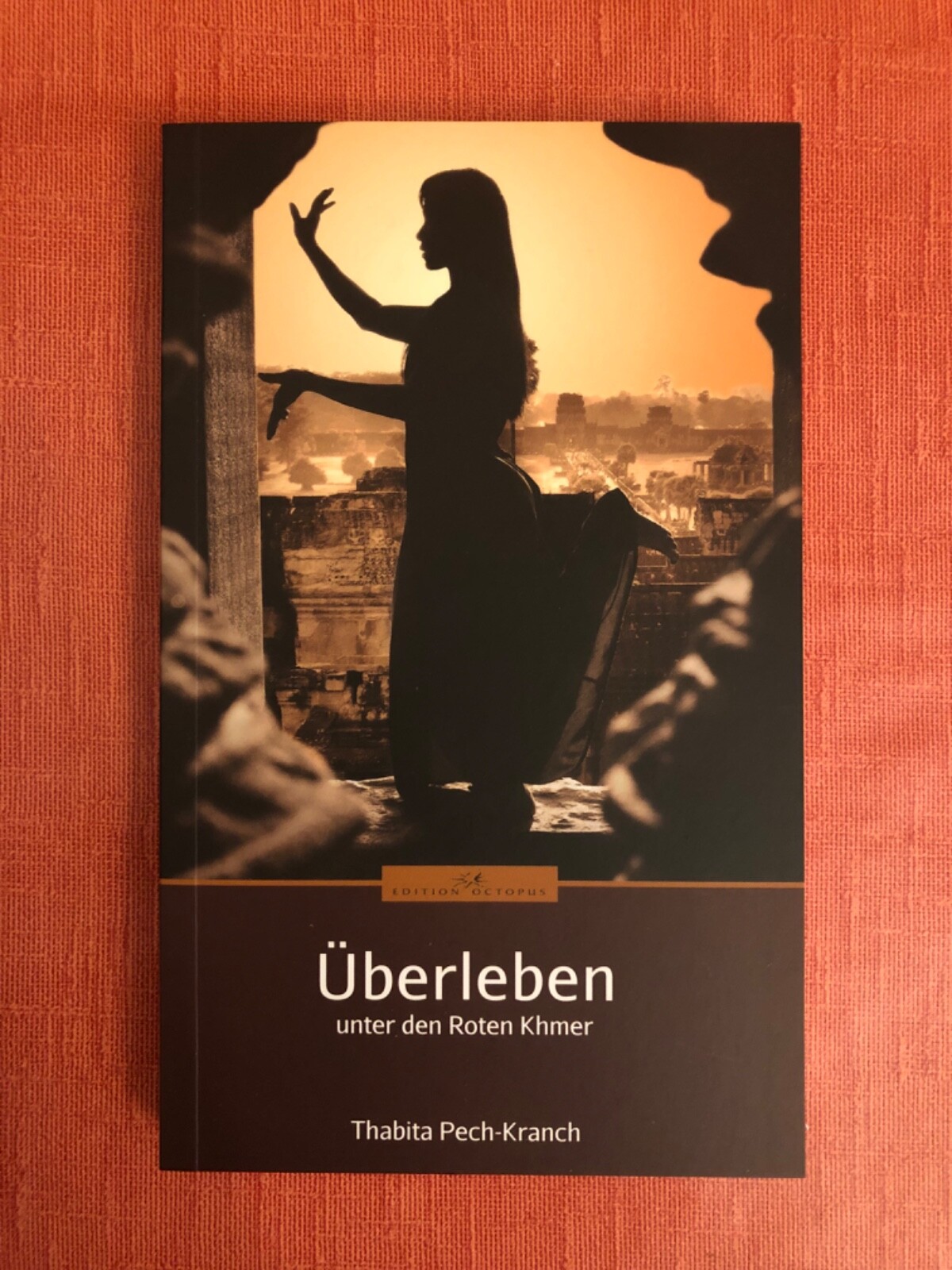 Thumbnail - Überleben Unter Den Roten Khmer - Kambodscha, Biographie (neu M. Opt.