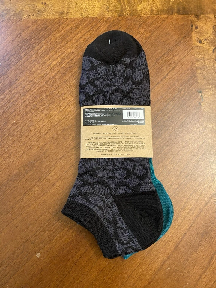 Calcetines tobilleros tejidos COACH Signature 2 pares verdes y negros precio de venta sugerido por el fabricante 38 USD Foto 3 de 3