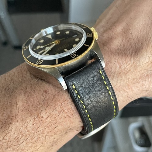 Cinturino orologio pelle bovina 22mm impermeabile NERO fondo gomma punto GIALLO - Foto 10 di 12
