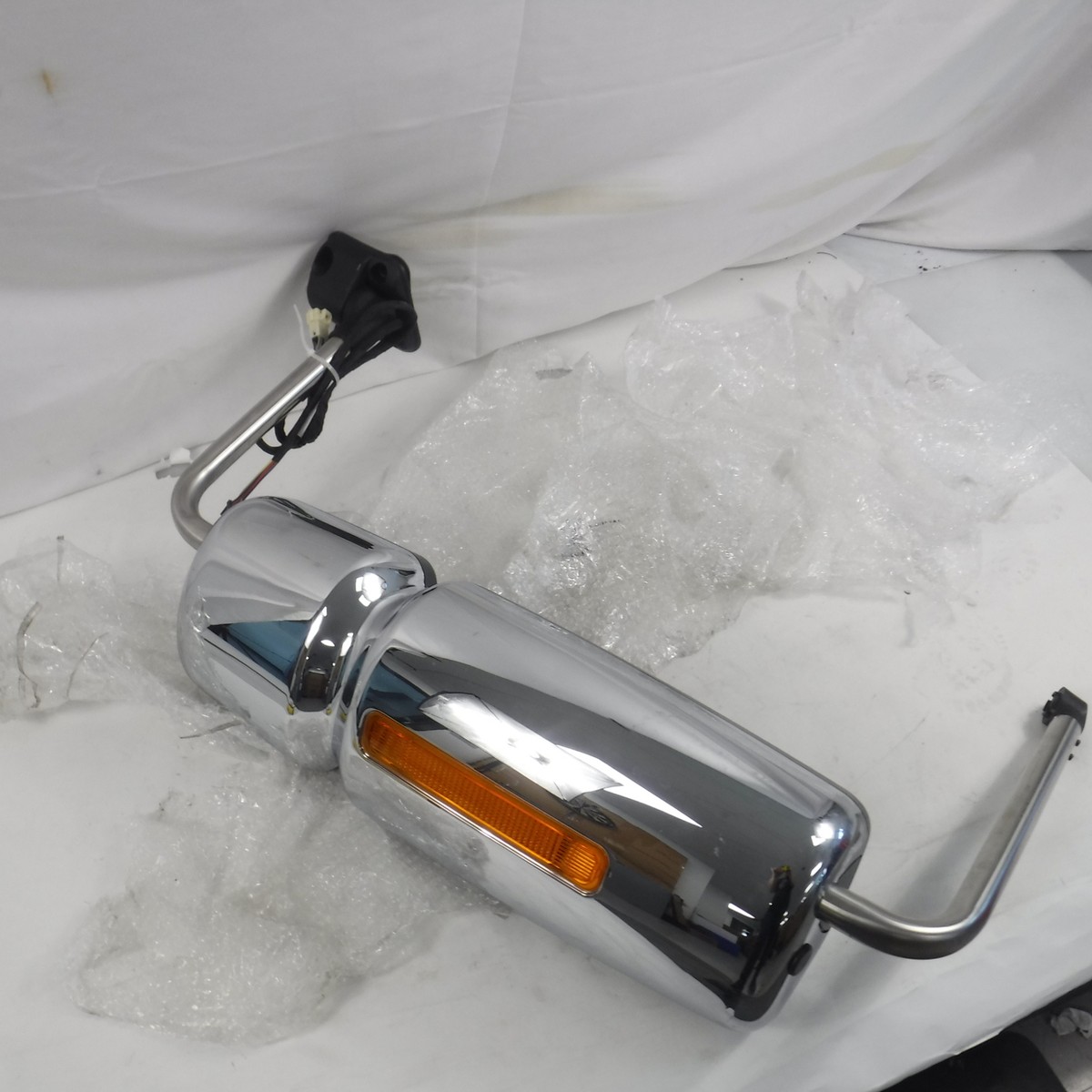 OEM Navistar 3756628C91 Drivers Side LH Mirror Assy Chrome RMT HTD  