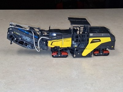 1/50 Bomag BM2000/65 Asphalt Grinder, MIB