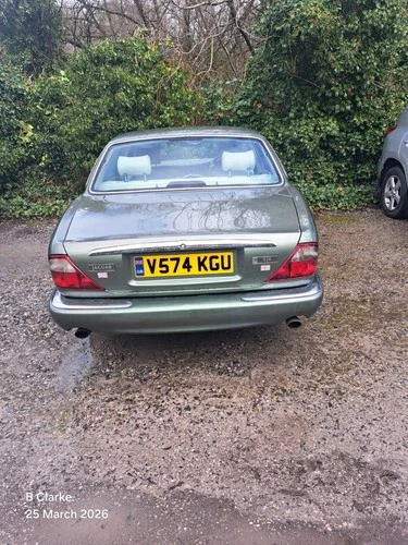 1999 Jaguar XJ8 - Picture 1 of 8