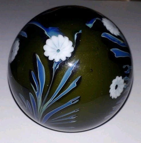 Okra Signed And Sticker, No. 82 SFEP 31 Paperweight. - Picture 1 of 4