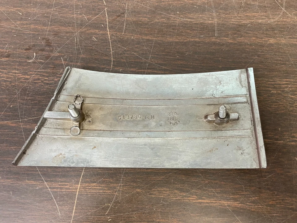 Pontiac Chieftain 1950 guardabarros delantero derecho luz de estacionamiento extensión moldura nos 725 Foto 4 de 4