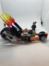 LEGO Super Cycle Chase (70808) DRAGSTER MOTORCYCLE w/ 2 Minifigs INCOMPLETE