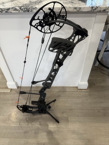 Mathews Archery Lift X 33 - IN STOCK Models - Ontario Archery Supply Mathews Archery Lift X 33 - IN STOCK Models - Ontario Archery Supply