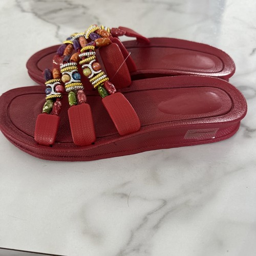 Beautiful Red Beaded Flip Flops Size 8 New - Picture 3 of 5