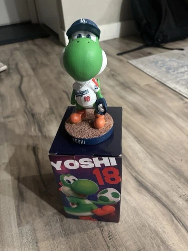 2026 YOSHI Bobblehead SUPER MARIO NINTENDO Dodgers SGA 3/31/26 NEW