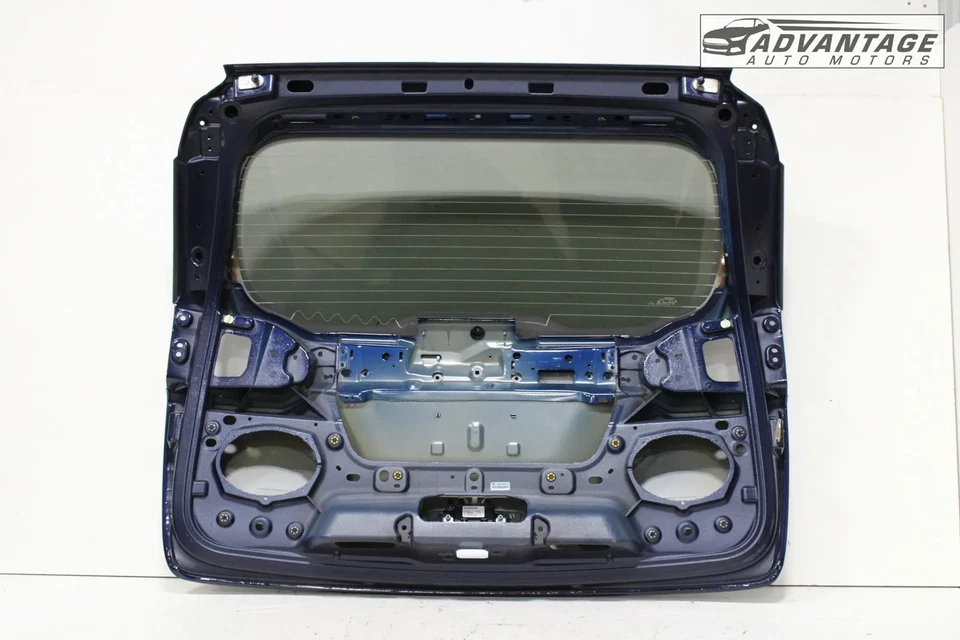 2017-25 CHRYSLER PACIFICA REAR TAILGATE LIFTGATE COVER PANEL JAZZ BLUE PEARL OEM - Imagem 2 de 4