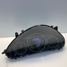 Mercedes-Benz E W211 2004 Diesel Geschwindigkeitsmesser Cockpit A2115403447 Mercedes-Benz E W211 2004 Diesel Geschwindigkeitsmesser Cockpit A2115403447