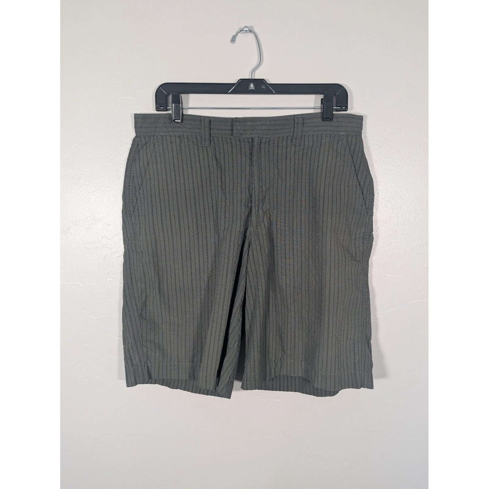 Patagonia Mens shorts 33 stripe green Seersucker gorpcore summer hiking outdoor