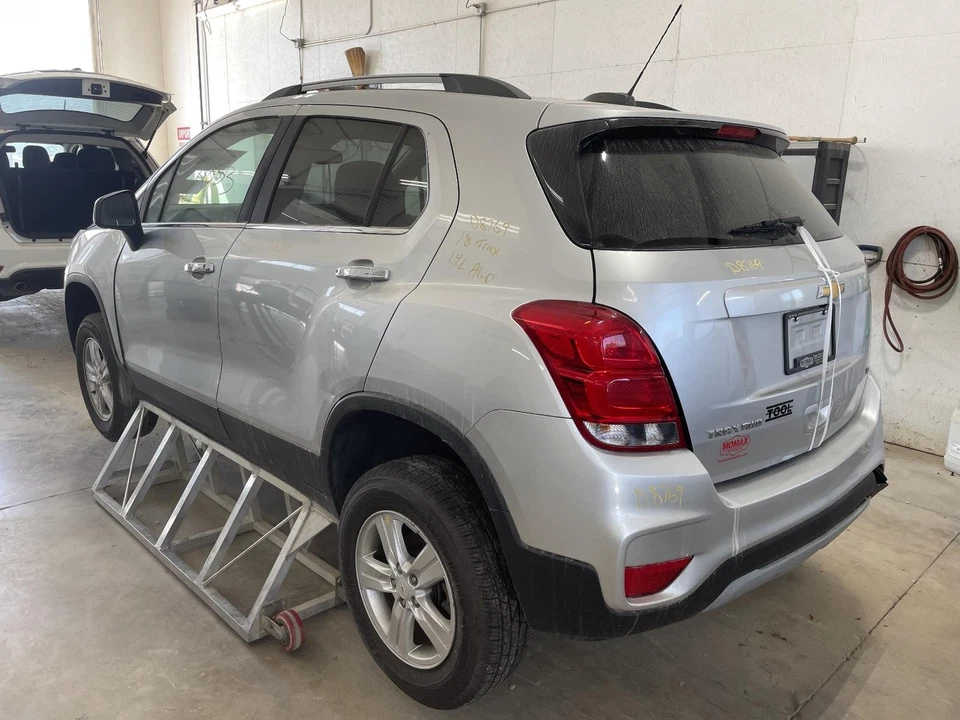 Medidor de velocímetro usado para: Chevrolet Trax Cluster 2018 MPH ID 42574330 grado A Foto 3 de 4