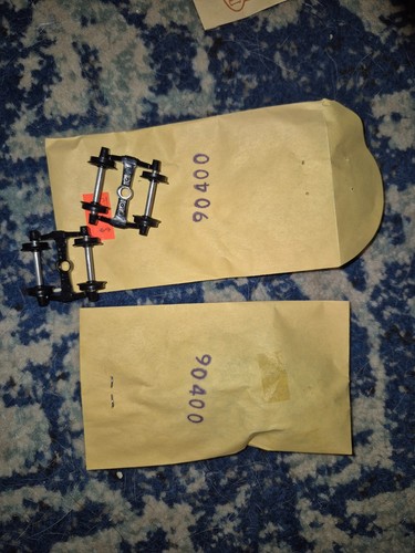 Camiones de carga HO Athearn 90400 Bettendorf 2 Pr (4 piezas) Nuevo en paquete SSF6 | Condition: New