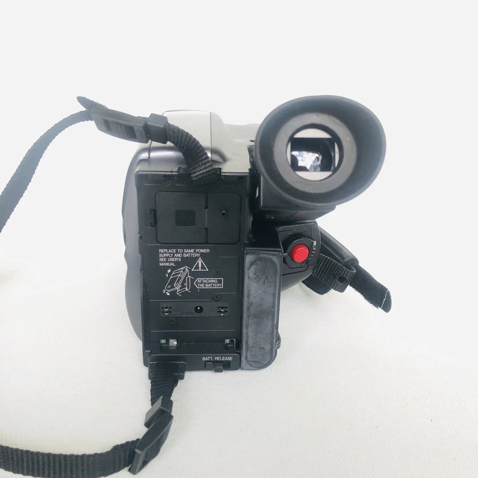 JVC GR-AX910U VHS-C Video Camera Camcorder Accessories Bag Charger VTG 90s Xtras - Image 4 of 4