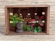 Tiki Crate Art Hala Kahiki Moai Plants Witco Swizzle with 4 Carvings Bar Diorama