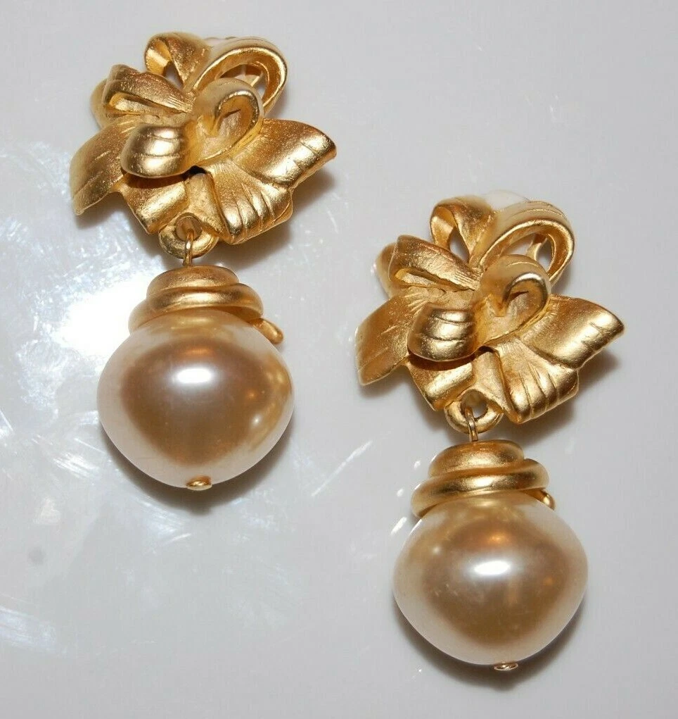 ELEGANT VTG NORMA JEAN COUTURE GOLDEN BOW DROP DANGLE FAUX PEARL