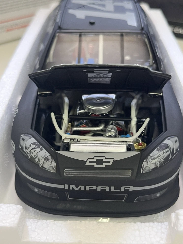 Tony Stewart 2011 Action #14 Stealth Finish Burger King Chevy 249/302 Foto 4 de 4