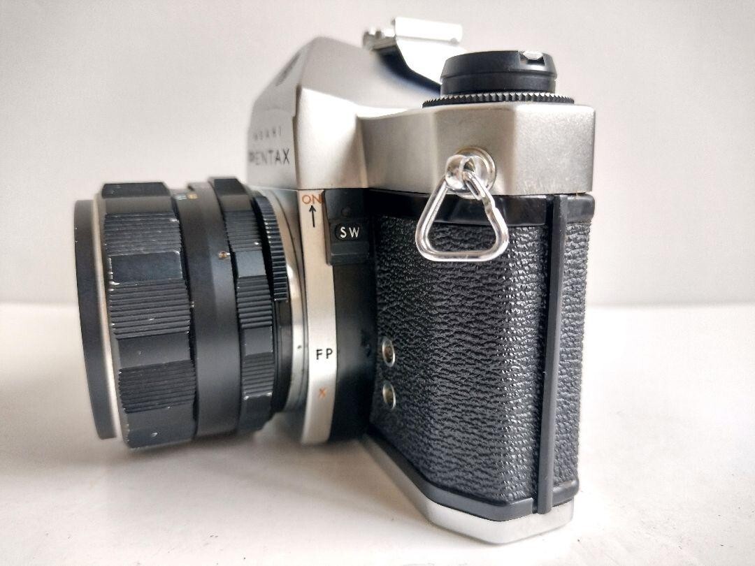 139 Pentax Spotmatic SP 35mm film camera Super Takumar 55mm f/1.8