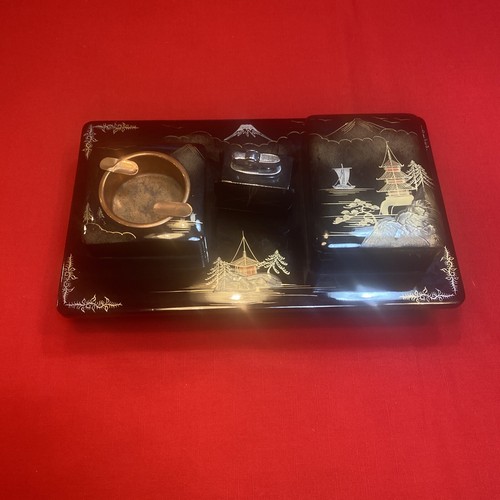 Vintage japanisches schwarz lackiertes Raucher-Set