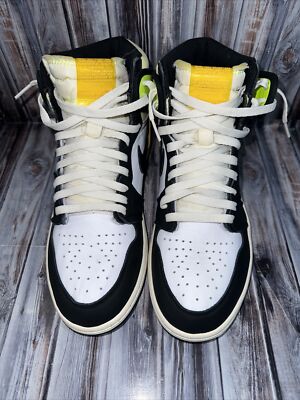 Nike Air Jordan 1 Retro High OG White Black Volt Gold (555088-118