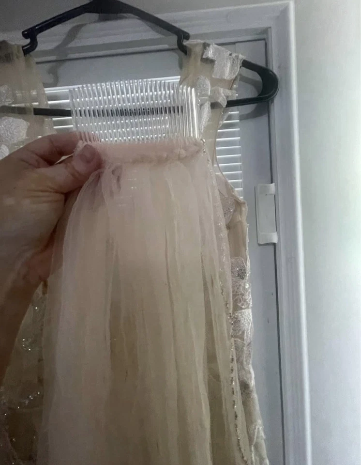 Hermoso vestido de novia David’s Bridal Galina talla 4 se ajusta como 6/8 marfil/rubor Foto 4 de 4