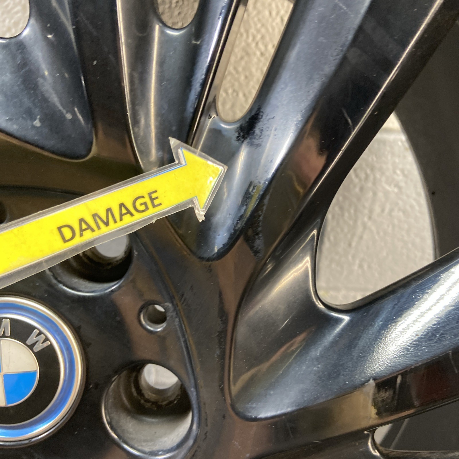 2014-2020 BMW i8 I12 Rear Right Alloy Wheel W/ Tire 8.5Jx20 ET50 OEM *NOTE*