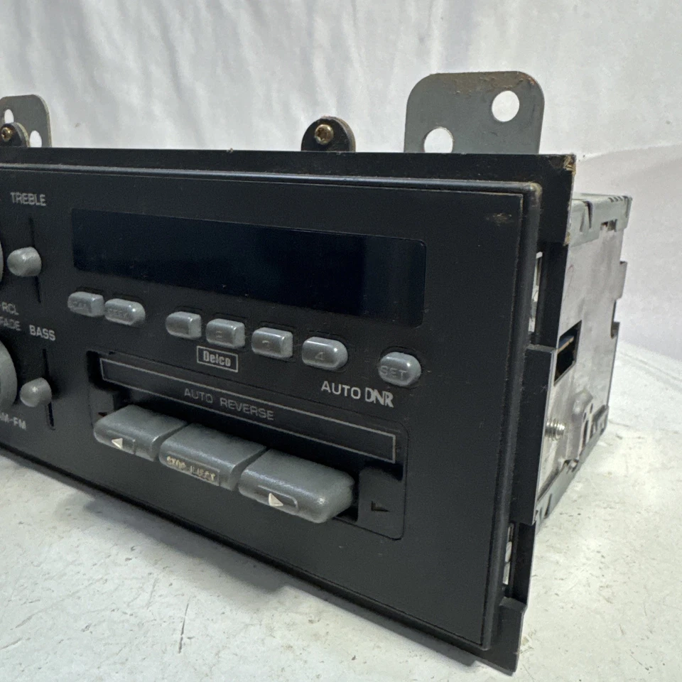 1996 Delco Model 16194955 Radio Cassette Tape Deck Chevrolet S10 Blazer - Image 4 of 4