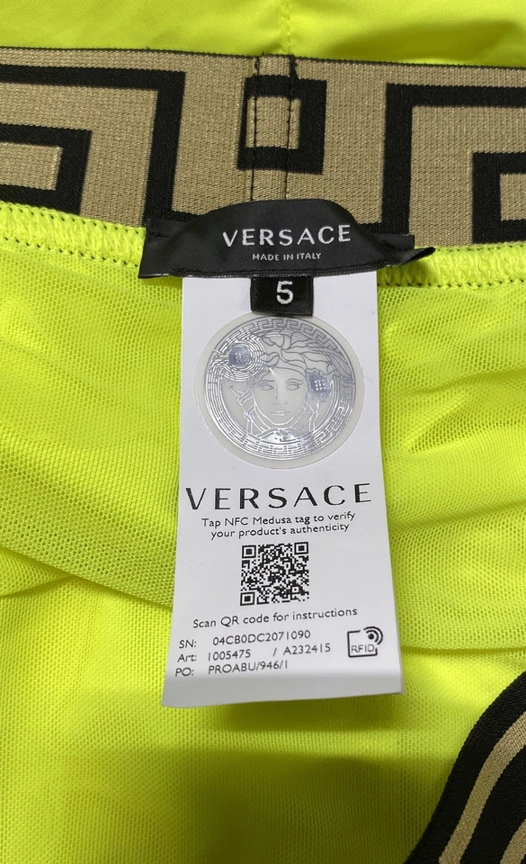 Shorts casuais masculinos Versace amarelos tamanho 5 - Imagem 3 de 4