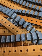 20 Xicon Aluminum Electrolytic Capacitor 220uF 50V 20% 10x16mm Radial NEW