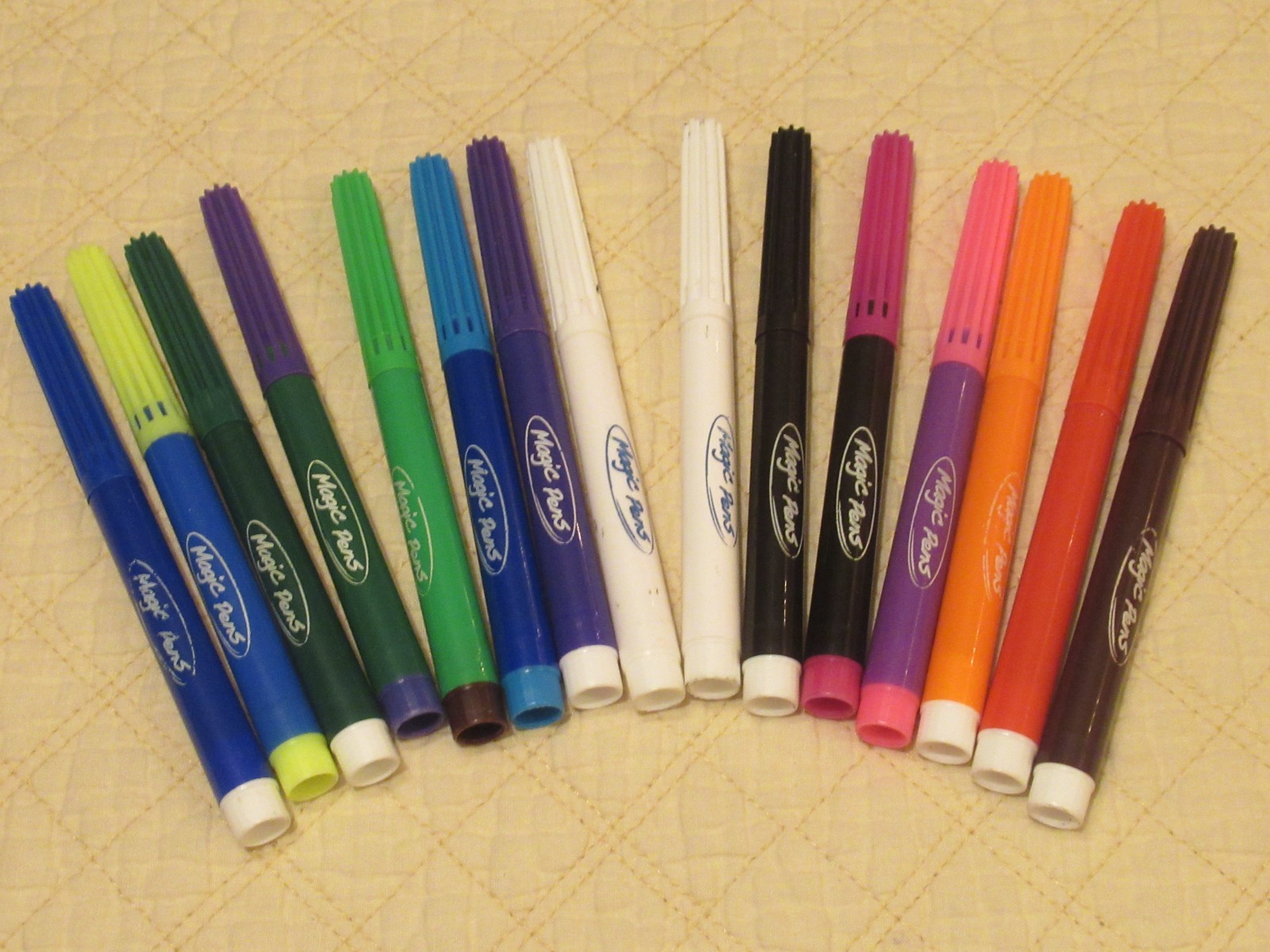 Vibrant 15-Pack Multicolor Magic Pens Colored Markers-image