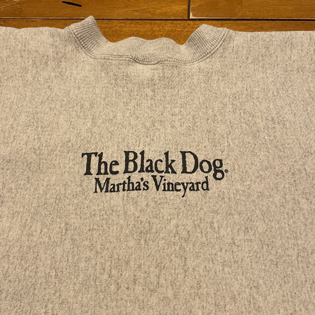 Vintage 90s Kellsport Reverse Weave Martha's Vineyard The Vintage 90s Kellsport Reverse Weave Martha's Vineyard The