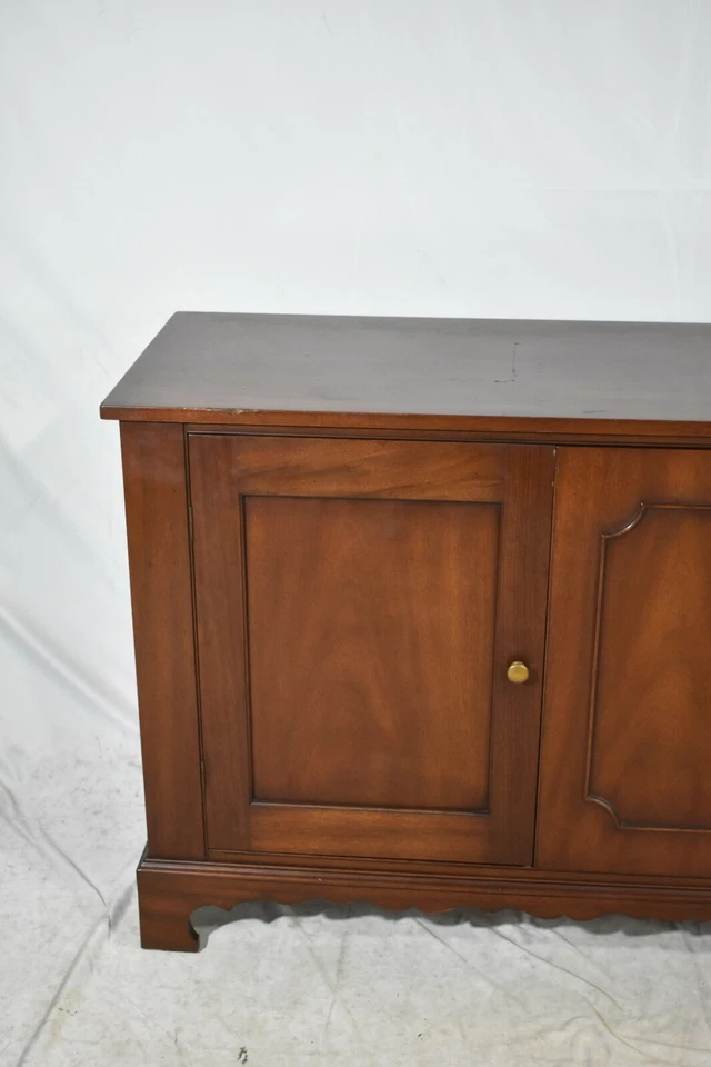 Aparador de mogno KITTINGER Williamsburg servidor buffet WA 1017 - Imagem 3 de 4