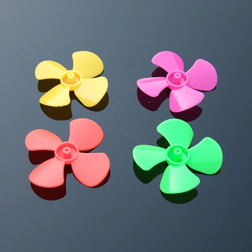 Hélice de plástico ABS de 40 mm 4 hojas eje de 2 mm para dron de barco modelo RC hágalo usted mismo Foto 4 de 4