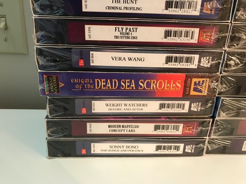 LOT OF 30 SEALED VHS VIDEOS A&E,HISTORY CHANNEL,BIOGRAPHY,CRIME,MARILYN MONROE+ - Picture 4 of 10