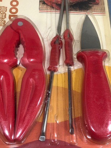 2xPlastic Lobster Cracker - Crab Leg Nuts Seafood Shellfish Opener with 2 picker - Picture 3 of 4