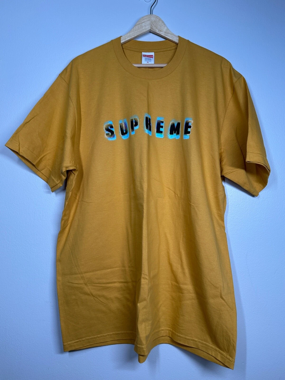 Tshirt Supreme Stencil moutarde taille XL neuf