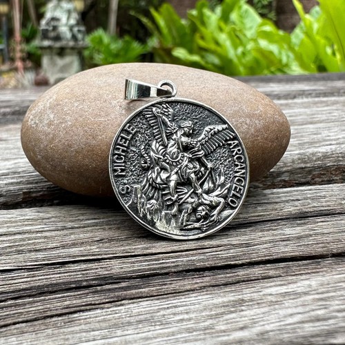 Handcrafted 925 Sterling Silver Saint Michael ArcAngelo Guardian Angel Pendant - Picture 4 of 6