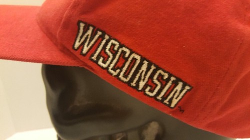 WISCONSIN BADGERS Vintage Reebok Adjustable Snap Back Cap - Picture 7 of 10