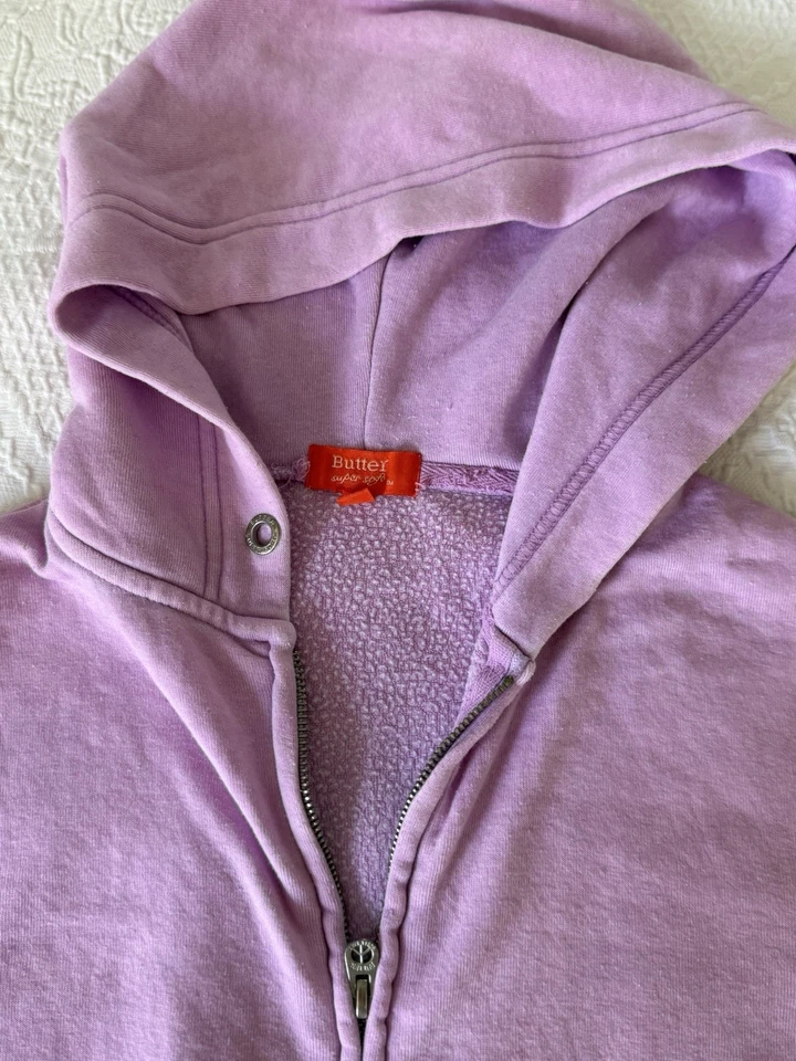 Sudadera con Capucha Butter SuperSoft Marca Boutique Temática Campamento Talla L 10/12 Foto 2 de 4