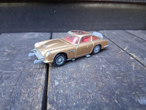 Vintage CORGI Aston Martin DB5 Spares or Repair FREE P&P