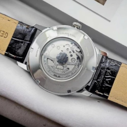 Reloj para hombre Orient Open Heart automático esfera blanca correa de cuero TAG02005W0 - Imagen 5 de 7