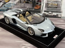 Lamborghini Aventador Roadster LP700-4 (Ice Blue) [MR Collection] 1/18 scale