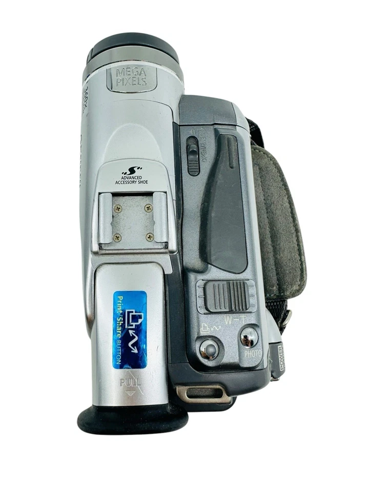 Canon Elura 70 MiniDV Silver Handheld 360X Digital Zoom NTSC Video Camcorder - Image 4 of 4