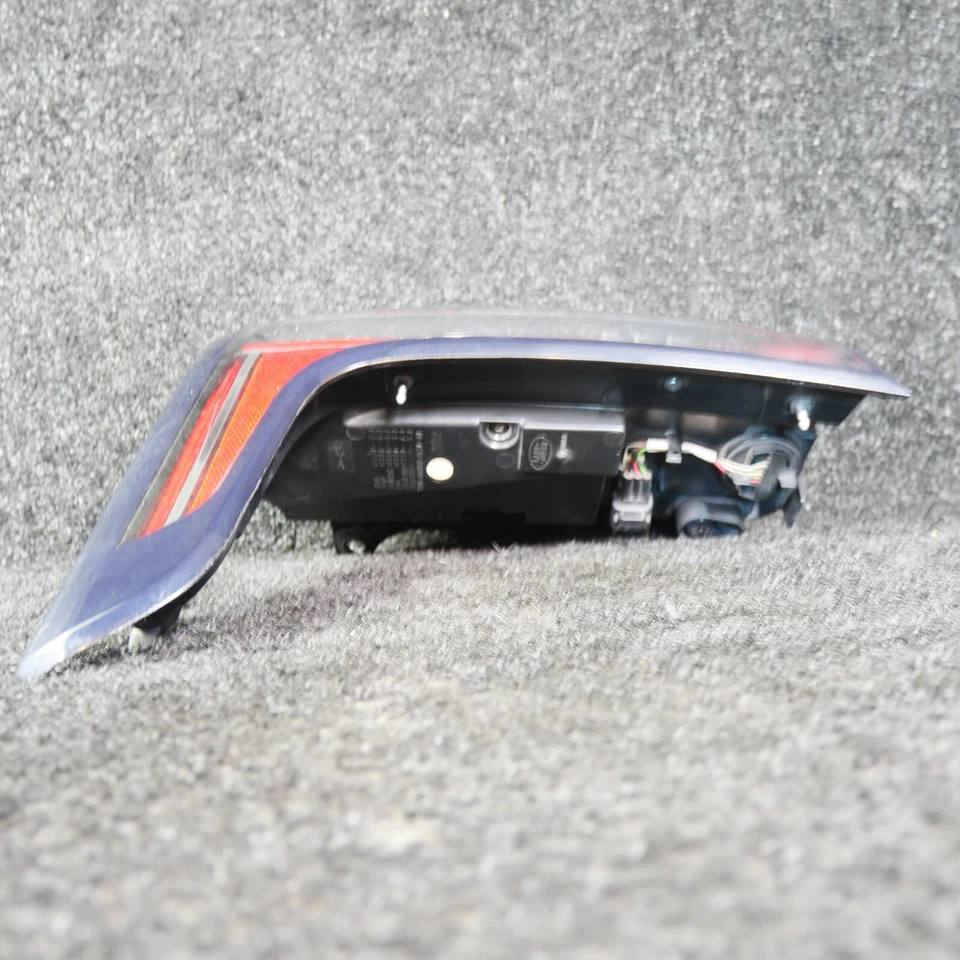 LAND ROVER RANGE ROVER TailLight Rear Left Driver LH L90006907 2013 2017 OEM - Image 4 of 4