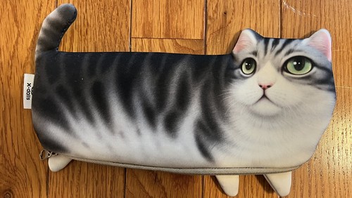 Cat Change Purse Or Pencil Case With Foam Filling And Polka Dot Lining - Picture 2 of 4