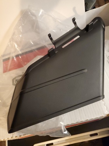 Briggs and Stratton 7101490YP Chute, 21" Side Discharge - Picture 4 of 4