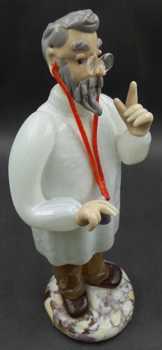 Unusual Vintage Czech AMERICAN CUT CRYSTAL Art Glass Doctor Figurine - Picture 11 of 12