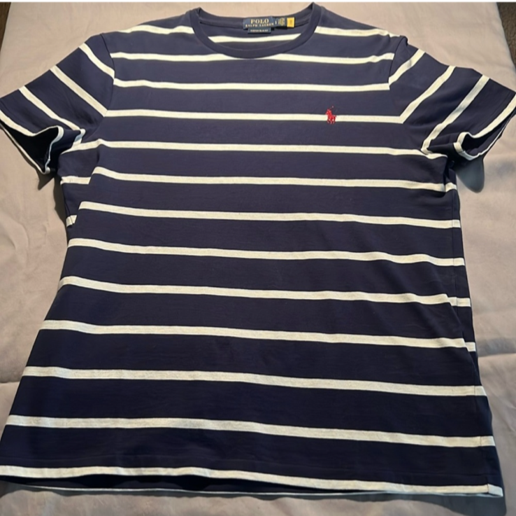 polo t shirt blu righe bianche rosso pony